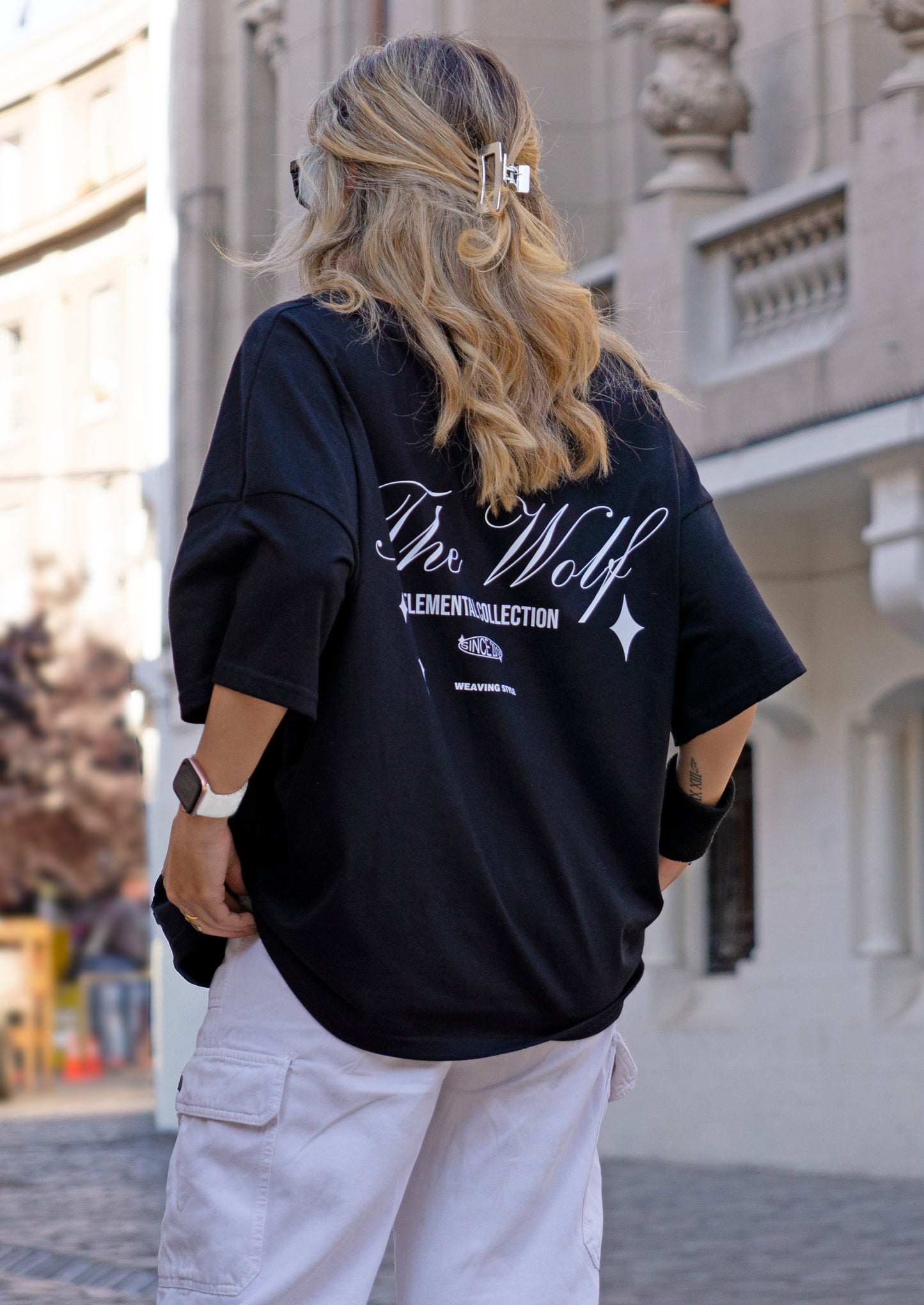 Polera elemental negra boxyfit