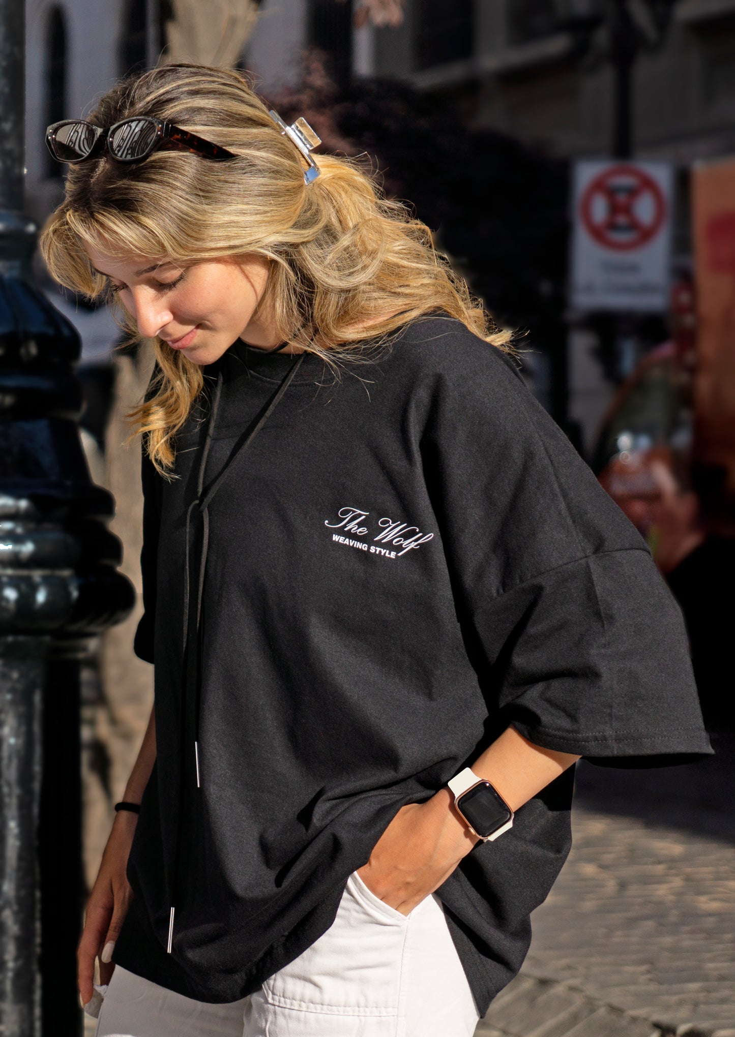 Polera elemental negra boxyfit